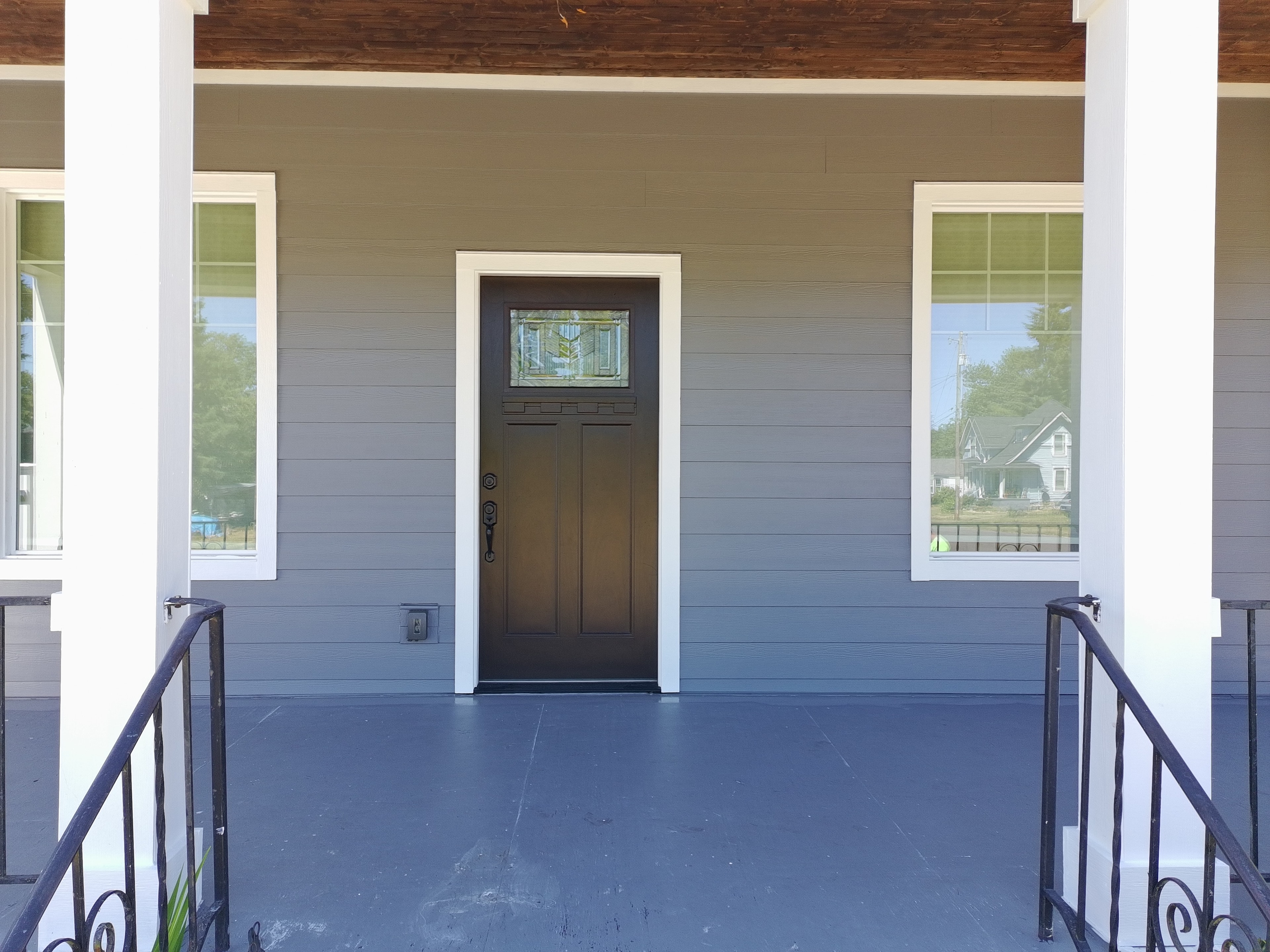 Hardie Siding — Porch & Entryway Detail - Oregon